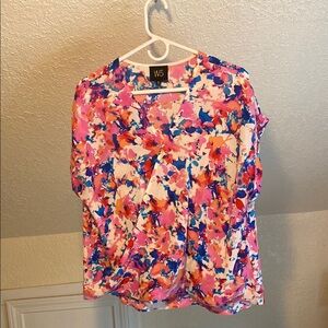 W5 women’s size extra large top